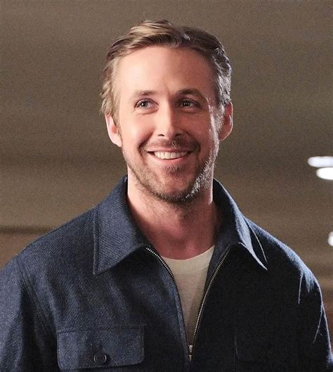 Ryan Gosling to host Saturday Night Live this weekend, looks cute in ...