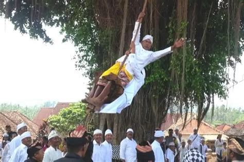 Sejarah Tari Rejang Ayunan Tari Sakral Asal Dauh Enjung Yang Diusulkan