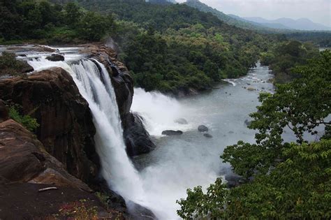 Top 11 Best Tourist Places In Thrissur - Geek of Adventure