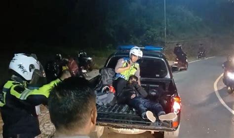 Dua Pemudik Motor Tabrakan Di Jalur Mudik Gentong Okezone News