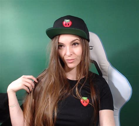 Loserfruit Merch Website - img-primrose