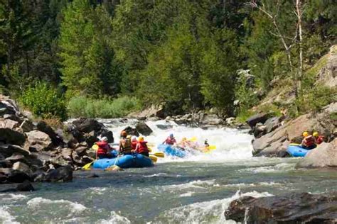 White Water Rafting Around Gatlinburg Tennessee