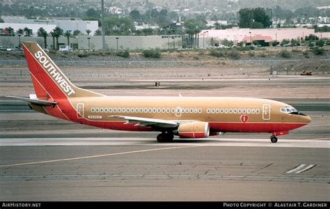 Aircraft Photo Of N392SW Boeing 737 3H4 Southwest Airlines