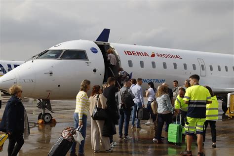 El Aeropuerto De Castell N Reactiva La Ruta Estival De Sevilla Con Dos