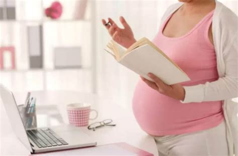 Льготы беременным женщинам в 2024 году: какие выплаты и пособия положены