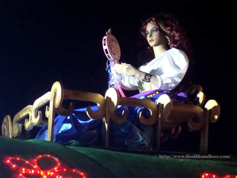 Christmas Lights And Sounds Float Parade 2013 Live Life And Love