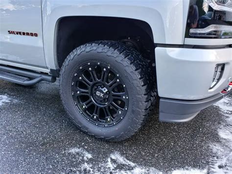 Chevrolet Silverado 1500 Custom Wheels 20x9 0 Et 18 Tire Size 33x12 5 R20 X Et