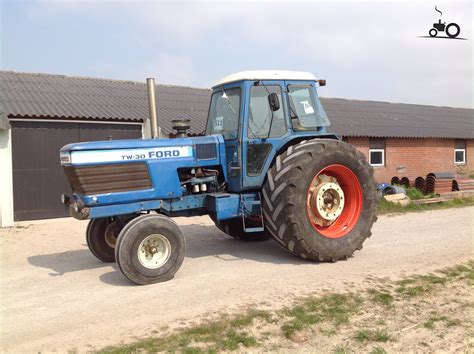 Foto Ford TW 30 #1290104