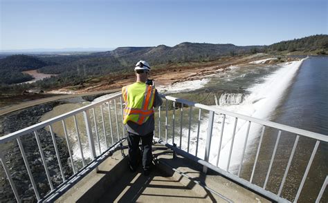 Officials Order Evacuation Of Residents Near California Dam The Blade