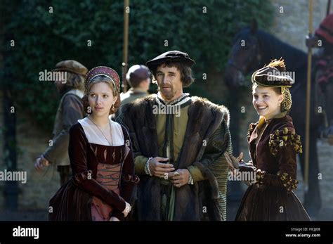 THE OTHER BOLEYN GIRL, Scarlett Johansson as Mary Boleyn, Mark Rylance ...