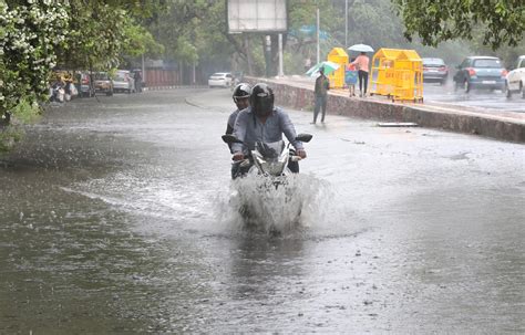 Intensas Lluvias E Inundaciones Ponen En Alerta El Este De La India