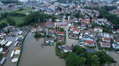 Scholz Sagt Hochwasser Betroffenen Solidarit T Zu Welt