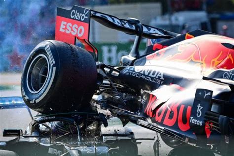 Impactante accidente La llanta del auto de Verstappen pasó sobre la