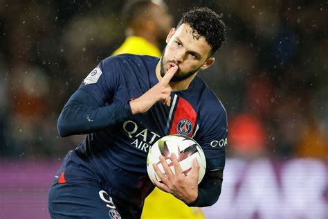 Contre Toute Attente Le PSG Ne Veut Pas Recruter De