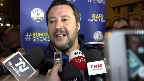 Salvini Nel Foggiano Abbiamo Dimezzato Il Numero Dei Migranti Youtube