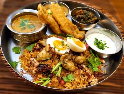 牡蠣のビリヤニと穴子のパコラ 社長ブログ カレーとインド料理・パキスタン料理のデリー