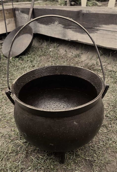 12″ Cast Iron Cauldron (8 Gallon) | Bristow Iron Works