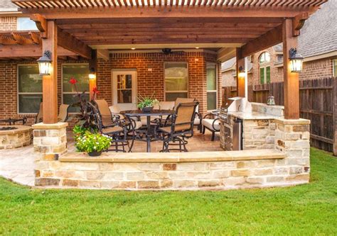 Pergola And Outdoor Kitchen In Katy Patio Design Patio Backyard Retreat