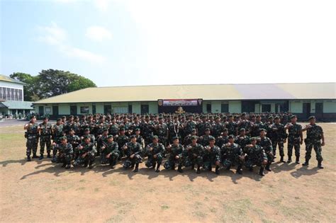 Yonarmed Kostrad Gelar Tradisi Penyambutan Purna Tugas Satgas