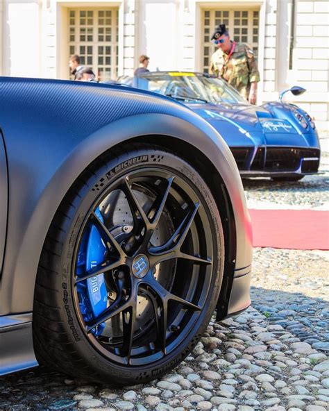 The Ultimate Supercar Showdown: Bugatti vs. Pagani