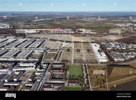 Luftbild Muenchen Messestadt Riem 17 12 2023 Freiegelaende Parkplatz