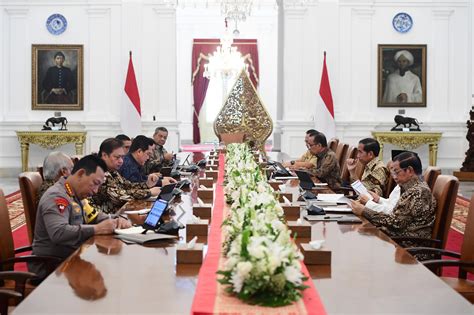 Presiden Jokowi Gelar Ratas Bahas Rencana Pendirian Dana Kepariwisataan