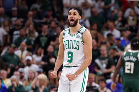 Nba Celtics Guard Derrick White To Miss Game 2 Against Heat Yahoo Sport