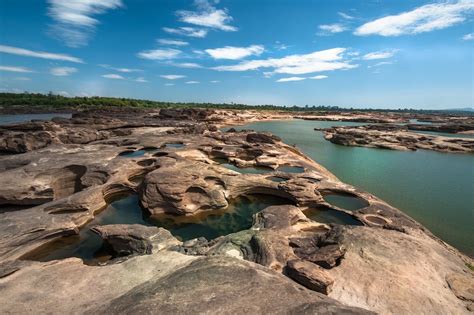 ubon-ratchathani-sam-phan-bok-on-mekong-river - Amazing Thailand