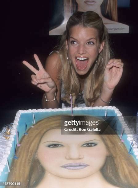 Jessica Simpson 2000 Photos and Premium High Res Pictures - Getty Images