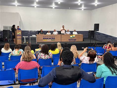 Professores do município participam de formação sobre ensino religioso