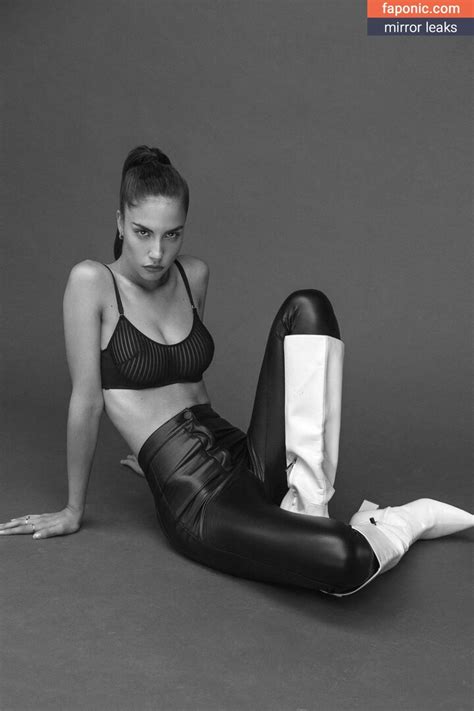 Rebecca Bagnol Aka Rebeccabagnol Nude Leaks OnlyFans Patreon Photo