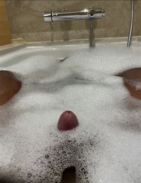 Youre One Dip Away From A Good Mood Nude Pics Xhamster