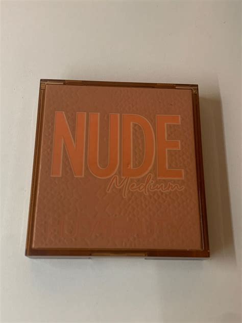 Authentic Huda Beauty Nude Medium Eyeshadow Palette Beauty Personal