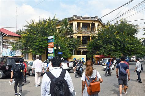 Encountersfolding Concrete Architecture Tour Phnom Penh 13 October