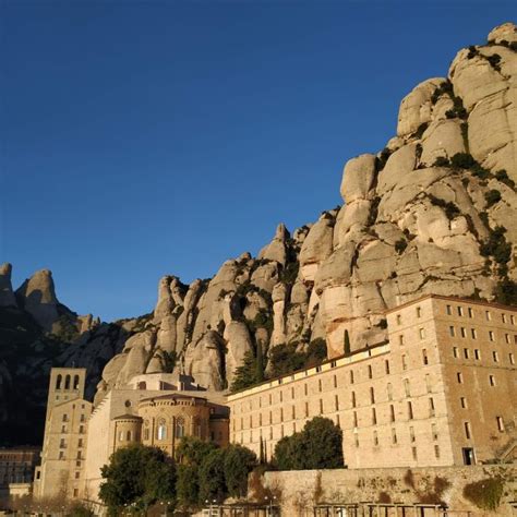 Barcelona Excursión A Montserrat Y Visita A Una Bodega Con Degustación