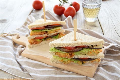 Club Sandwich Vegetariano Con Frittelle Di Patate Veloci