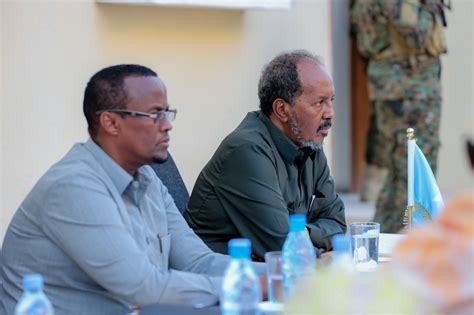 MADAXWEYNE XASAN SHEEKH OO KULAN WADATASHI AH LA QAATAY ODAYAASHA