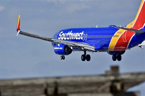 Pilot Almost Turns Flight Around After Naked Photos Airdropped Entrepreneur