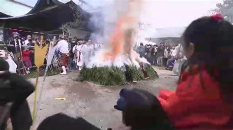 福岡市の愛宕神社で「火渡り神事」 灰の上を素足で歩き無病息災や家内安全を祈願｜福岡tncニュース