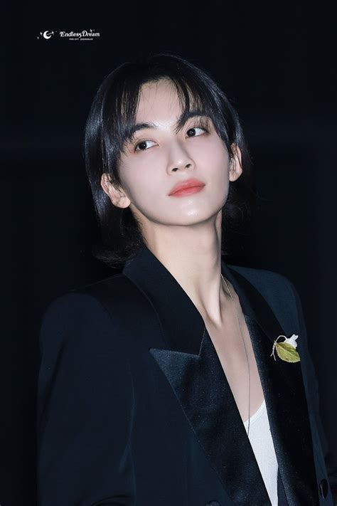 Unedited Photos Of Seventeen S Jeonghan At The Saint Laurent Show