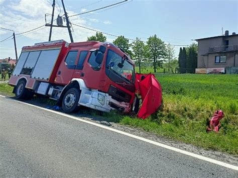 Dwa wypadki na krajowej 15 Zginęły trzy osoby RMF 24