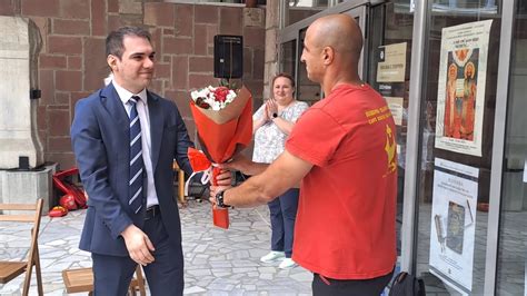 “7.8 по Рихтер“: Дворът на музея стана арена за спасителна о...