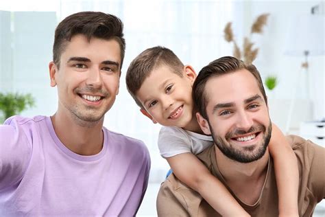 Belgio Un Nuovo Disegno Di Legge Garantisce Gli Assegni Per I Figli Anche Alle Coppie Gay Gay It