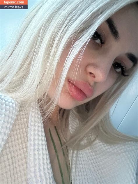 Morana Battory Nude Album VoyeurFlash