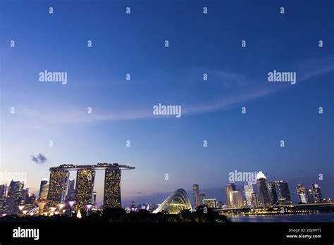 Singapore Skyline - Marina Bay Sands Stock Photo - Alamy