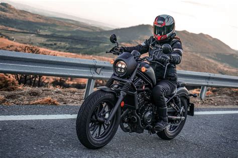 Naked trail deportiva scooter Cuál es tu tipo de moto Moto Pro
