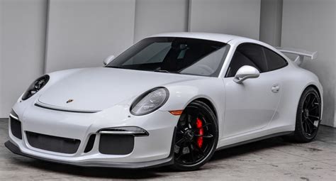 Carrera White 2015 Porsche 911 GT3 is a Subtle Showstopper