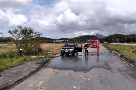 Grupo Preso Em Joinville Suspeito De Roubo De Caminhonete