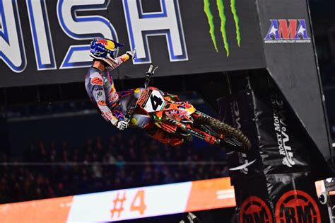 Supercross Ad Anaheim 1 Cadono Gli Dei Chase Sexton Si Aggiudica La