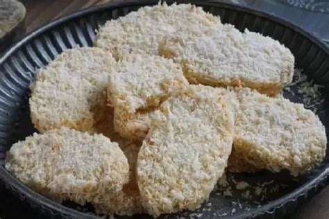 Resep Sagon Kelapa Kue Lebaran Jadul Yang Enak Gurih Dan Manis Mudah